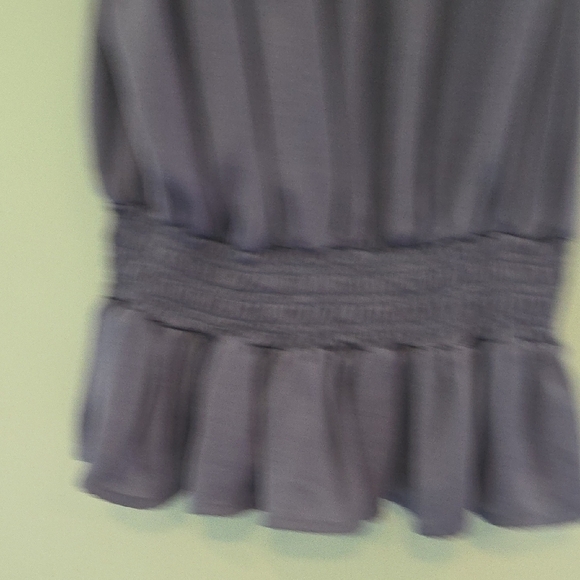 Glam Blue Gray Smocked Sleeveless Blouse Size Small Feels Like Silk - Picture 4 of 10